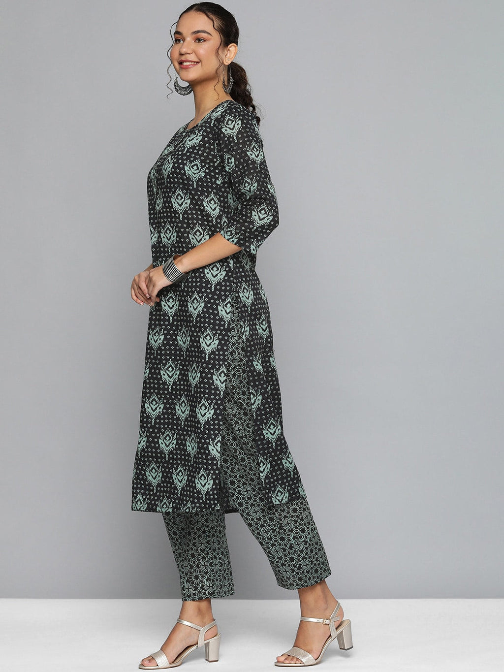 HERE&NOW Women Black & Green Printed Pure Cotton Kurta with Trousers | Grocsy