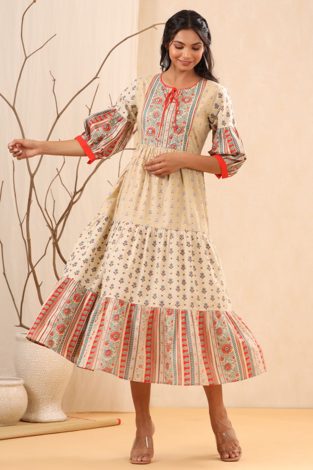 Juniper Womens Beige Cambric Floral Printed Tiered Dress | Grocsy