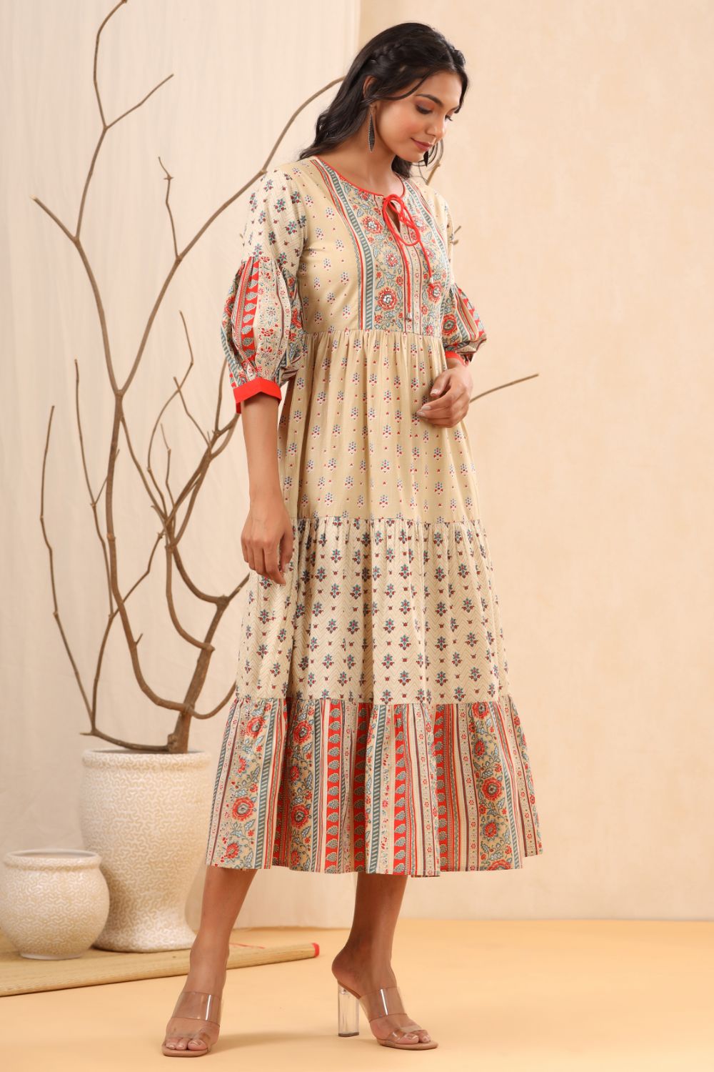 Juniper Womens Beige Cambric Floral Printed Tiered Dress | Grocsy