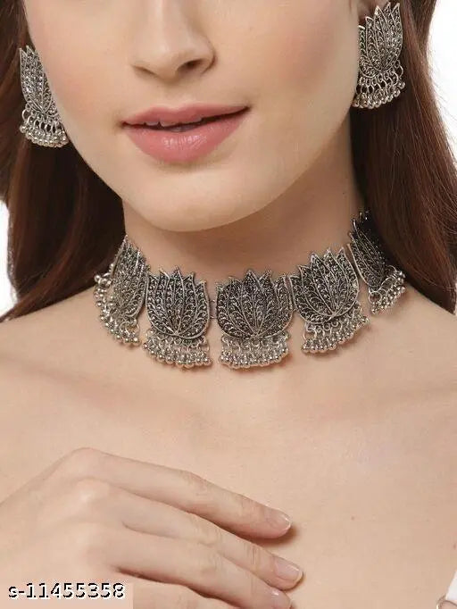Tehzeeb Creations Women's Silver Colour Oxidised Lotus Design Necklace Set - Swadesiicart