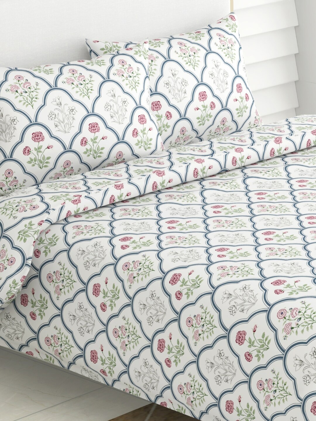 haus & kinder Blue & White Ethnic Motifs 186 TC King Bedsheet with 2 Pillow Covers | Grocsy