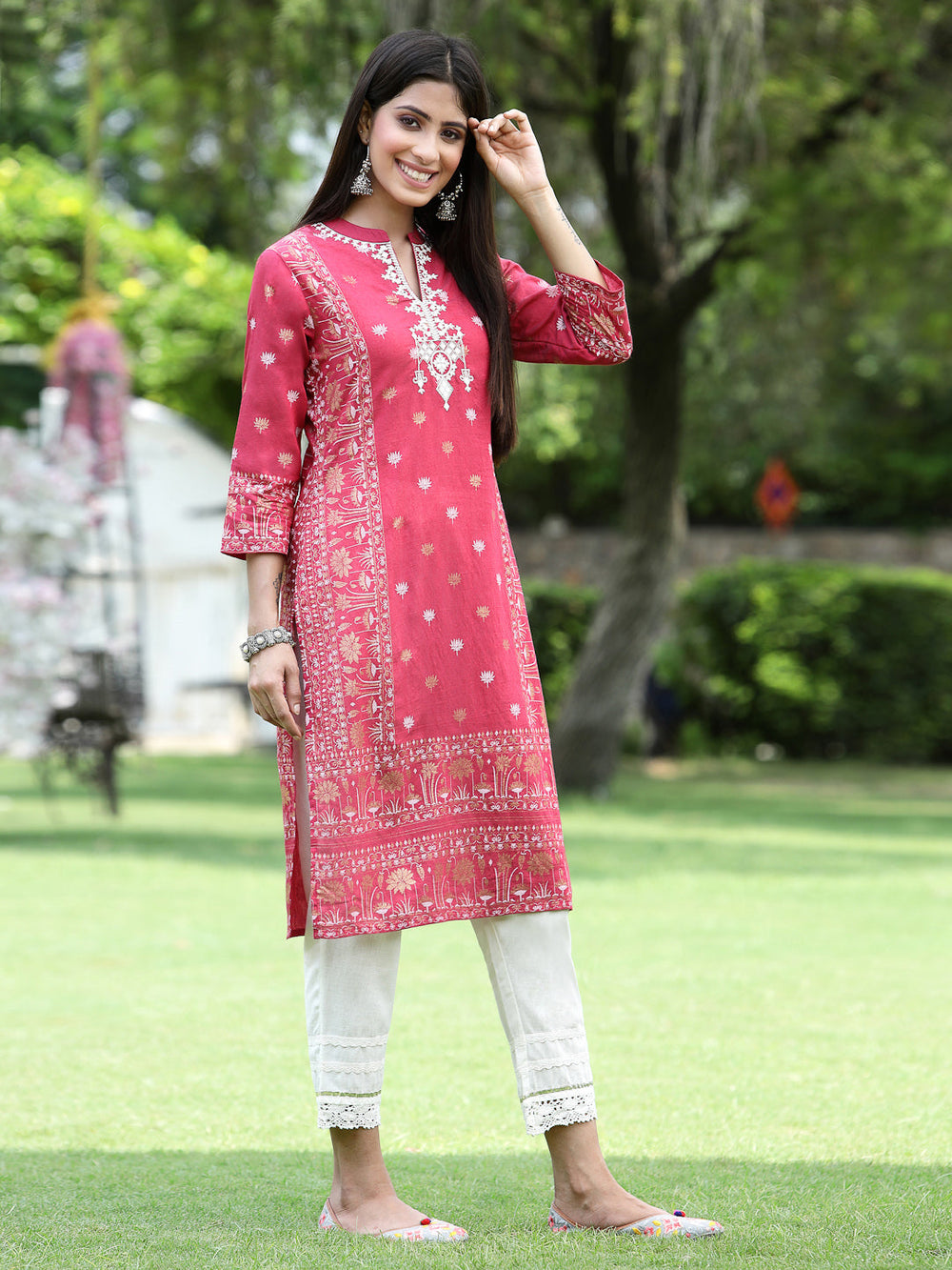 Juniper Women Fuchsia Rayon Festive Embroidered Straight Kurta | Grocsy
