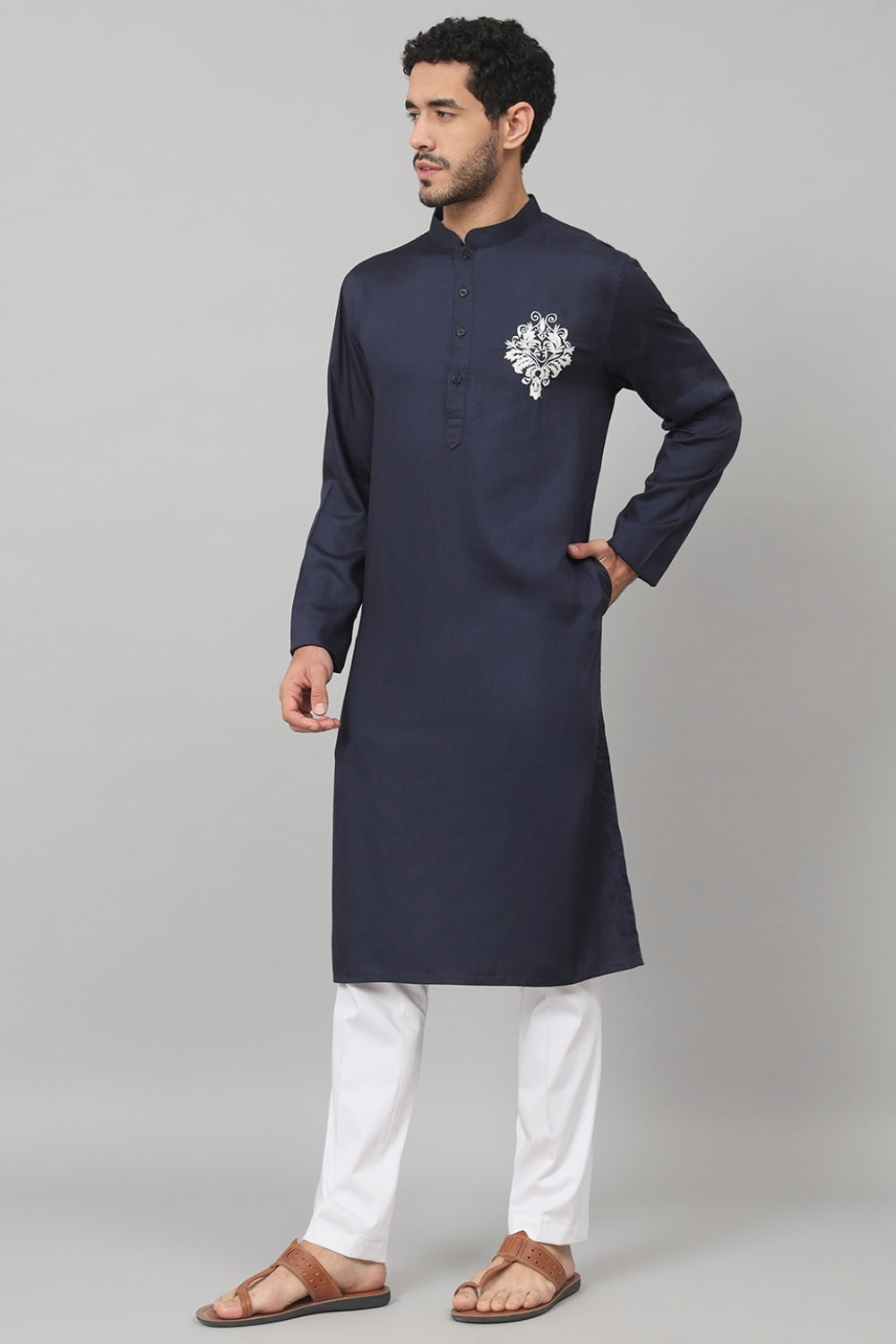 Classic Cotton Kurta With Single Motif Embroidery by Hilo Design | Grocsy