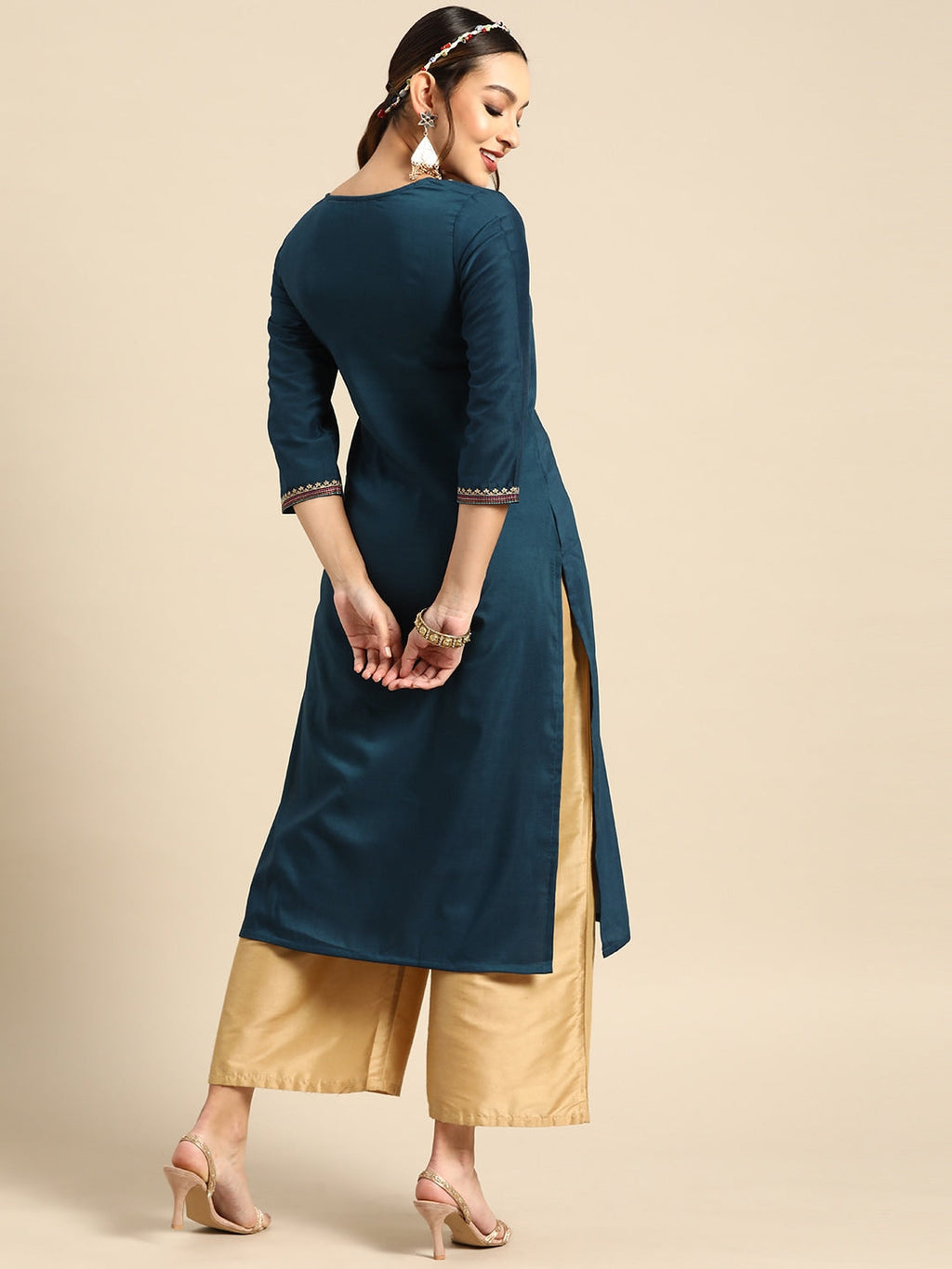 Sangria Women Embroidered Floral Kurta | Grocsy
