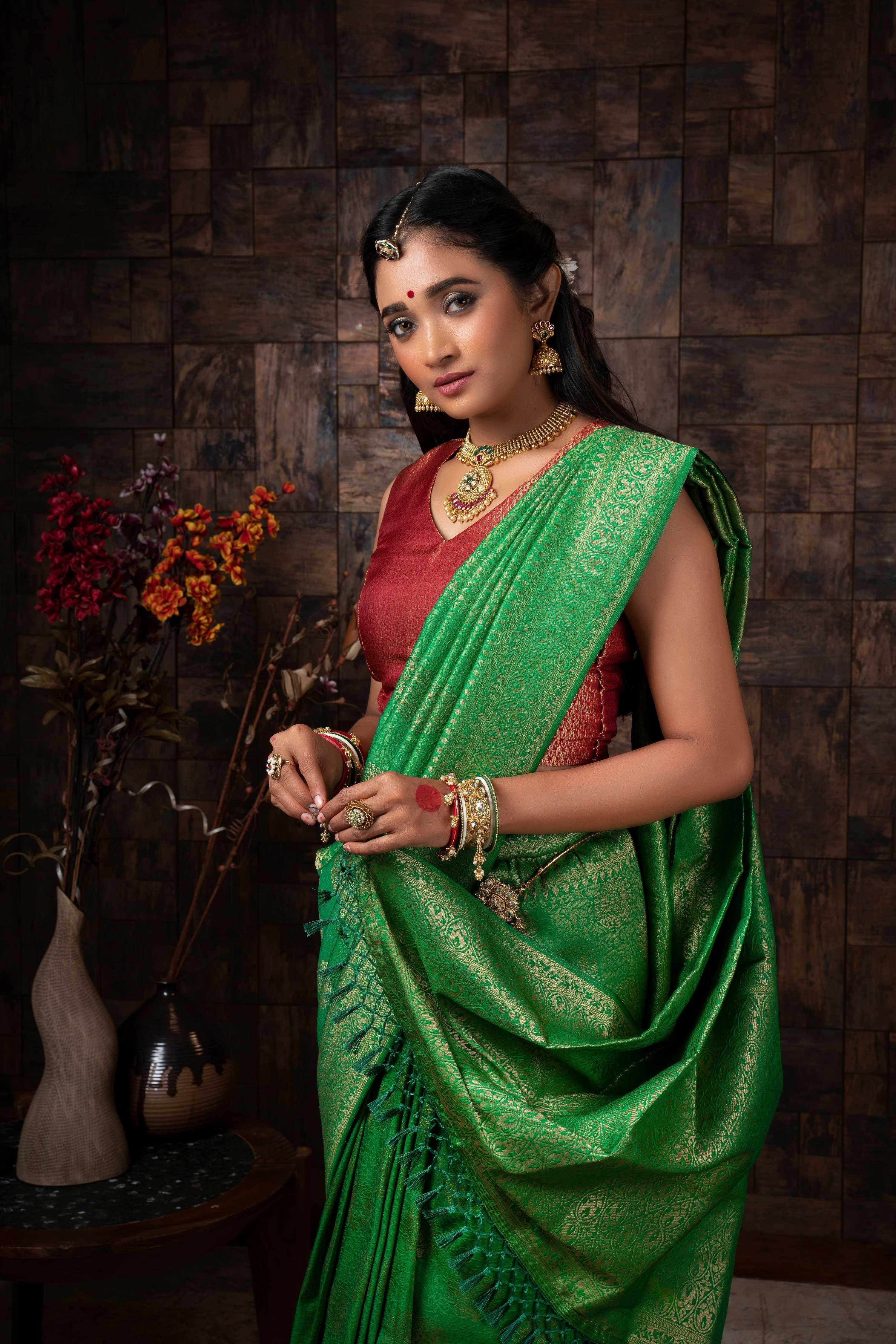 Vardha Clover Green Golden Zari Kanjeevaram Silk Saree | Grocsy