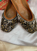 Desi Colour Women Indian Ethnic Footwear-Black Stones Flower | Grocsy