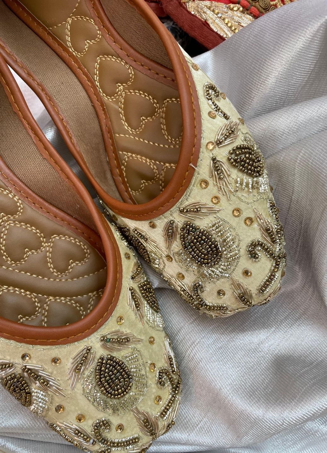 Desi Colour Women Indian Ethnic Footwear-Gold Stone Dabka | Grocsy