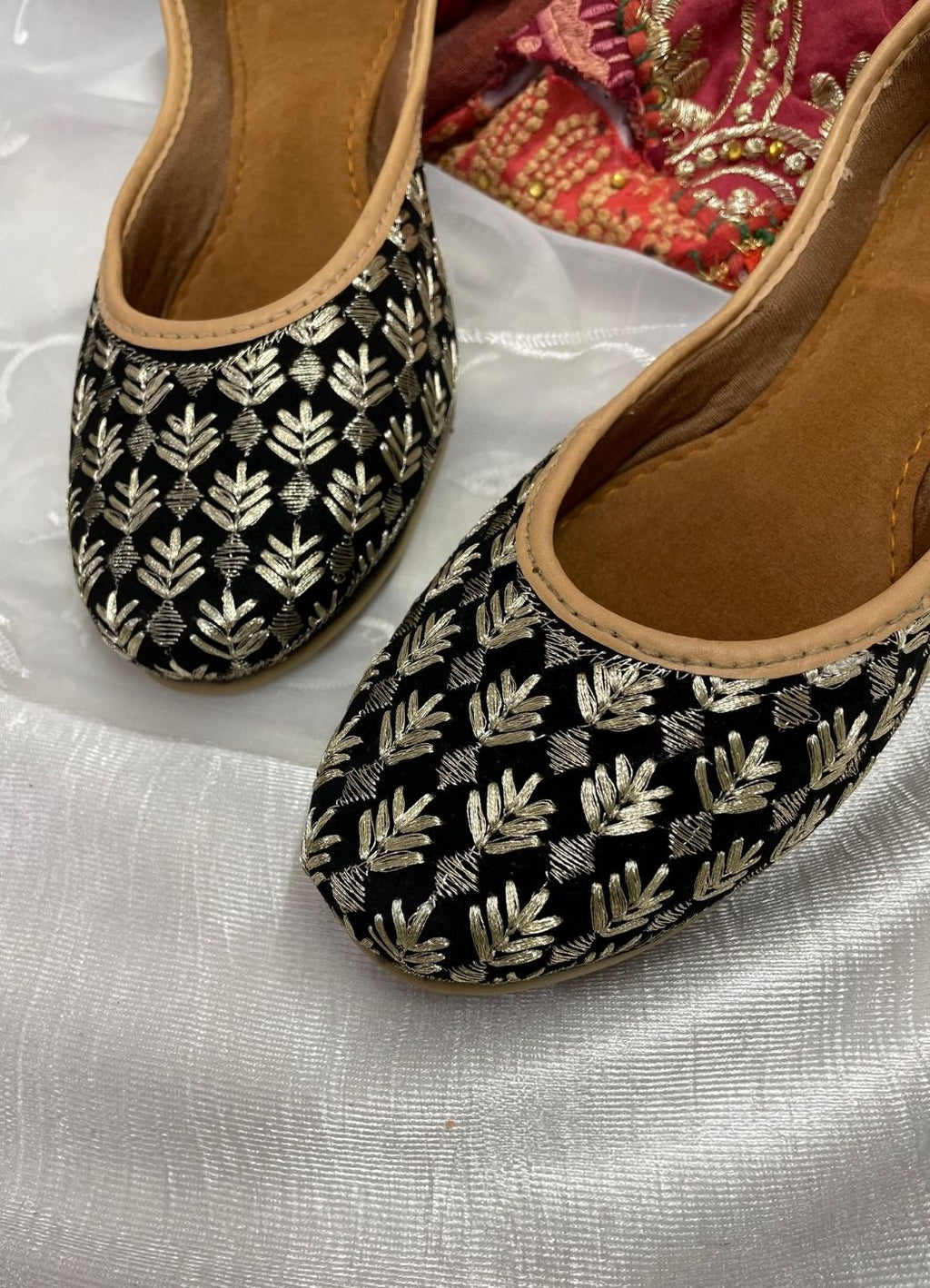 Desi Colour Women Indian Ethnic Footwear-Black Thread | Grocsy