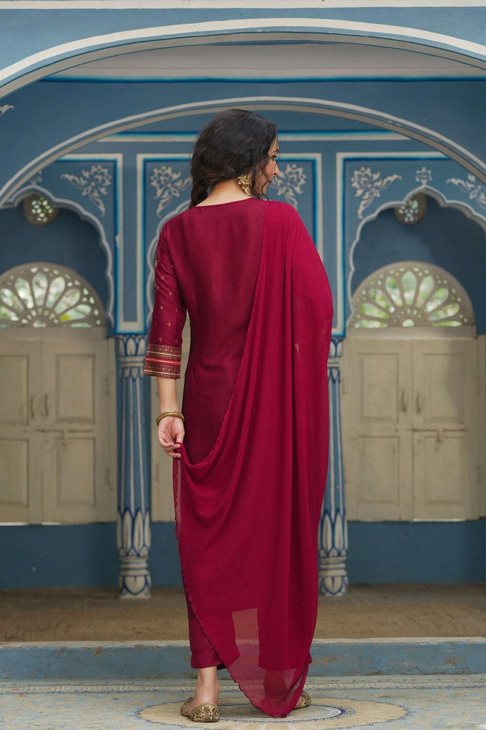 Juniper Maroon Shantoon Festive Printed Straight Skd For Women | Grocsy