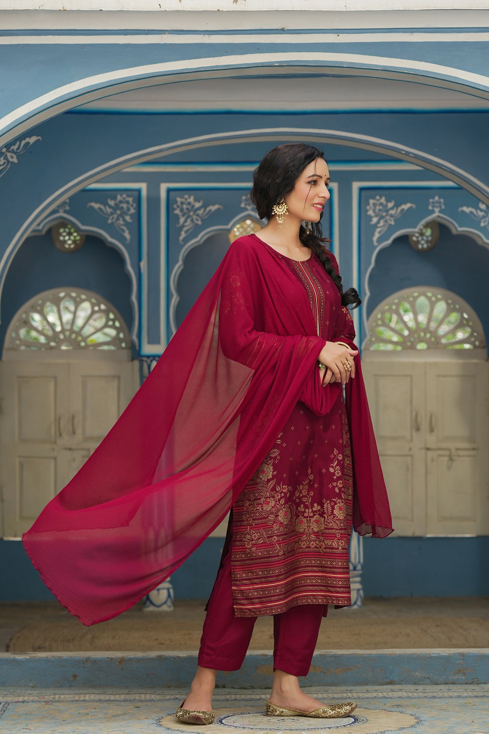 Juniper Maroon Shantoon Festive Printed Straight Skd For Women | Grocsy