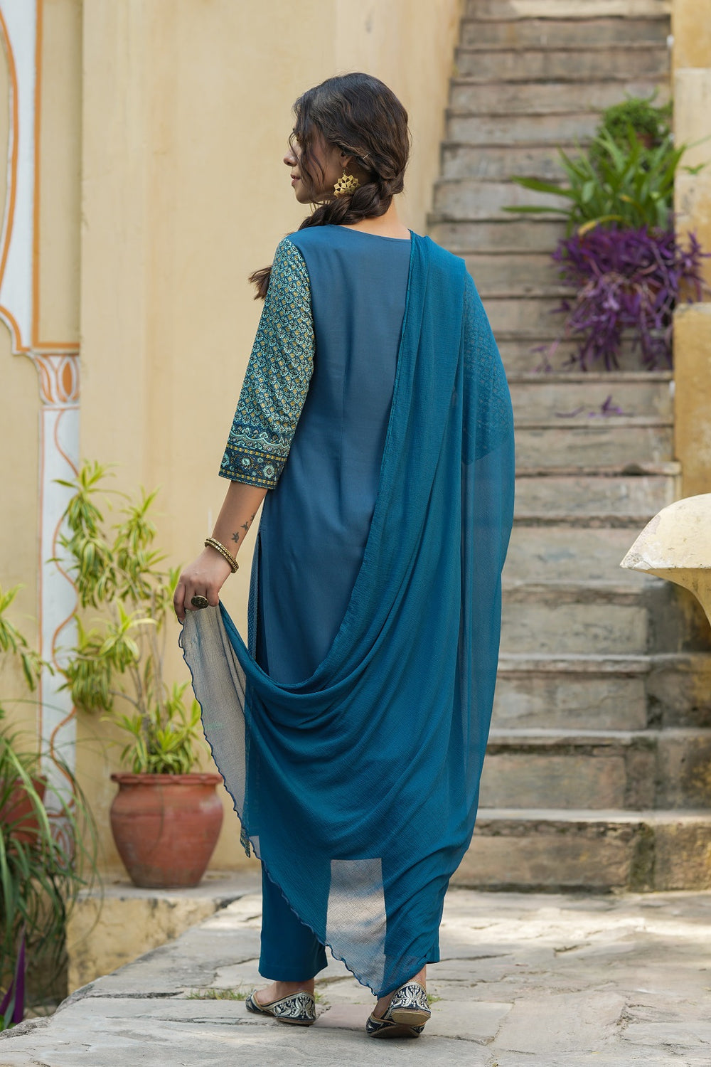 Juniper Indigo Rayon Festive Printed Straight Skd For Women | Grocsy
