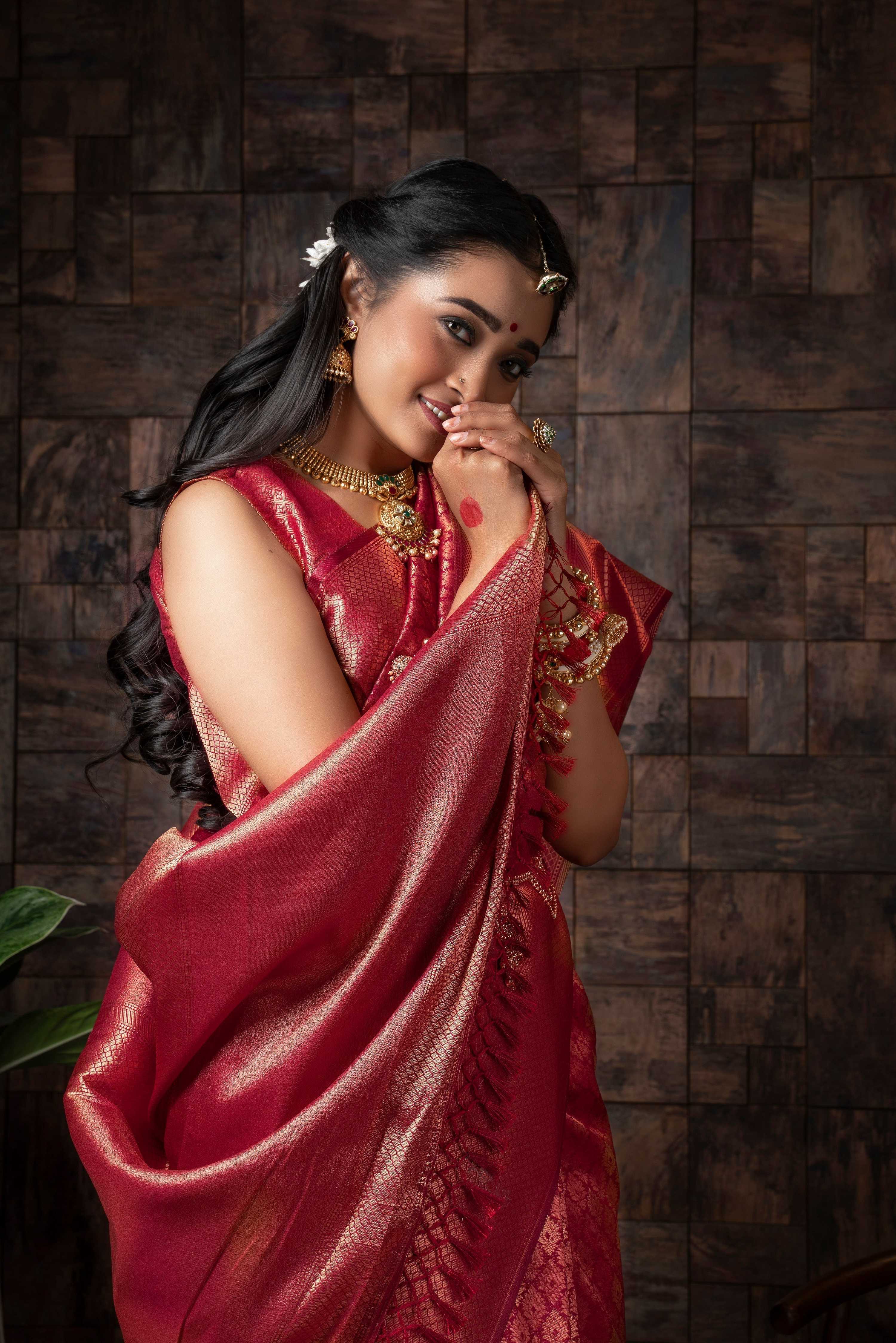 Vardha Persian Red Golden Zari Kanjeevaram Silk Saree | Grocsy