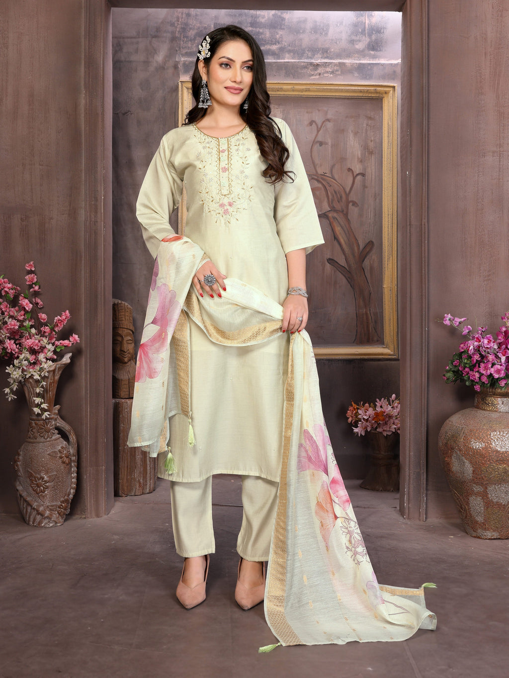 Vedant Vastram Kurta Pant set with Dupatta having Beautiful Hand work (Khatli Work) - Light Pista | Grocsy