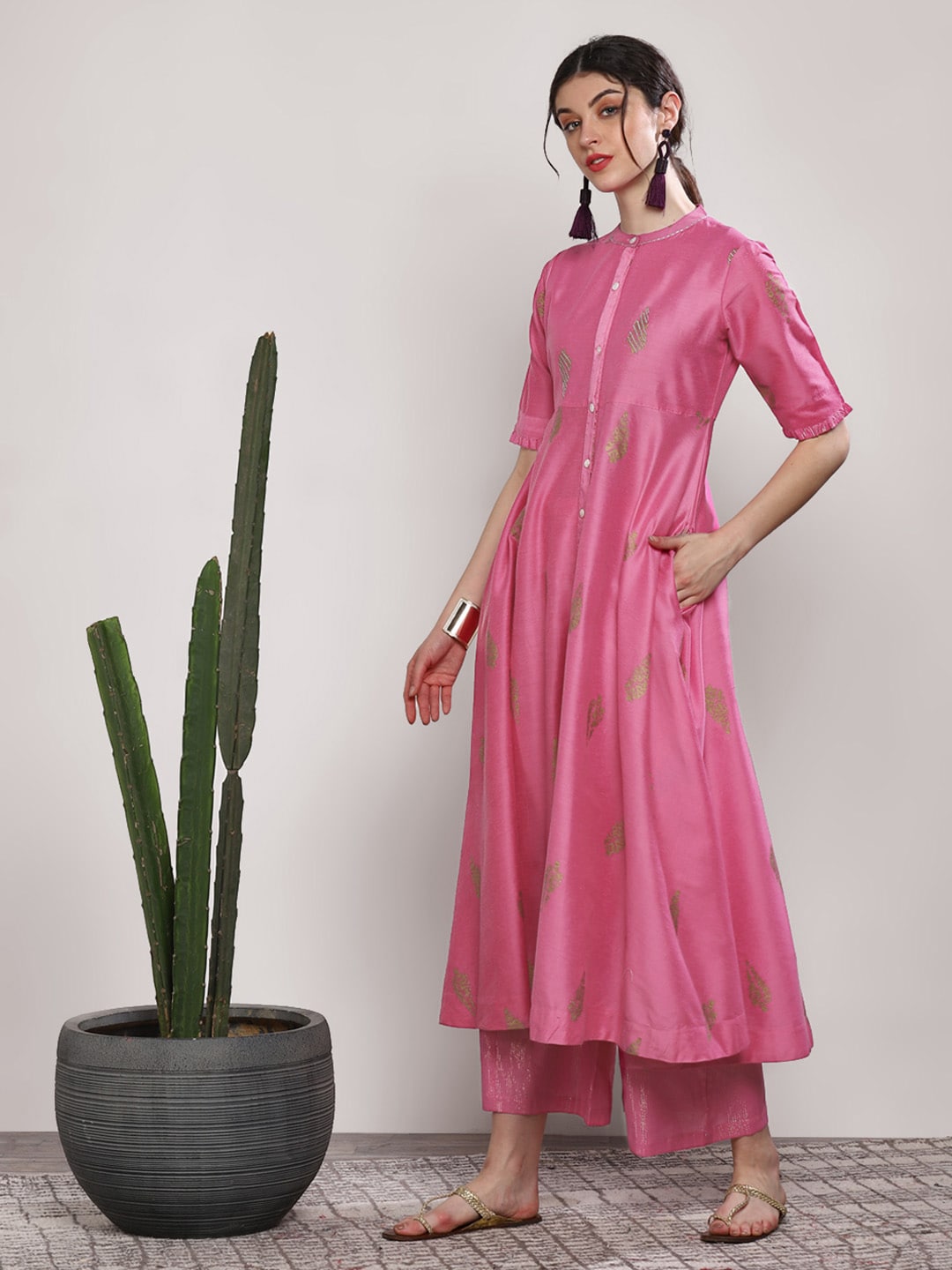 Sangria Women Pink Printed Kurta with Trousers | Grocsy