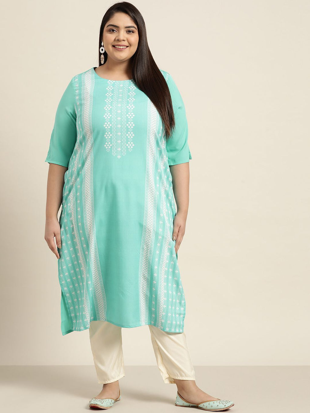 Sztori Plus Size Geometric Printed Round Neck Straight Kurta | Grocsy