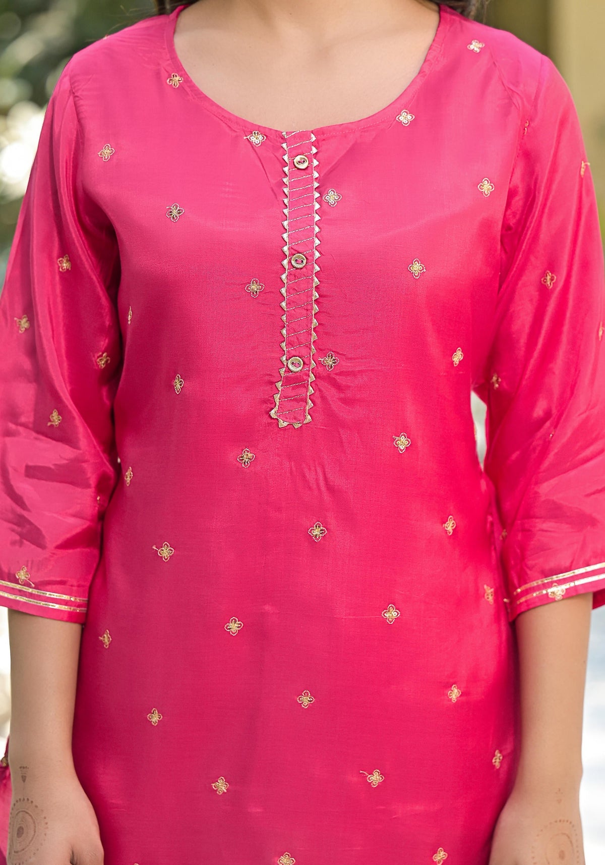 Juniper Women's Fuchsia Solid Shantoon Tunic With Sequins & Zari Work | Grocsy