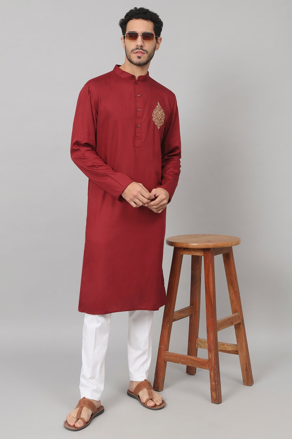 Cotton Kurta With Motif Embroidery by Hilo Design | Grocsy