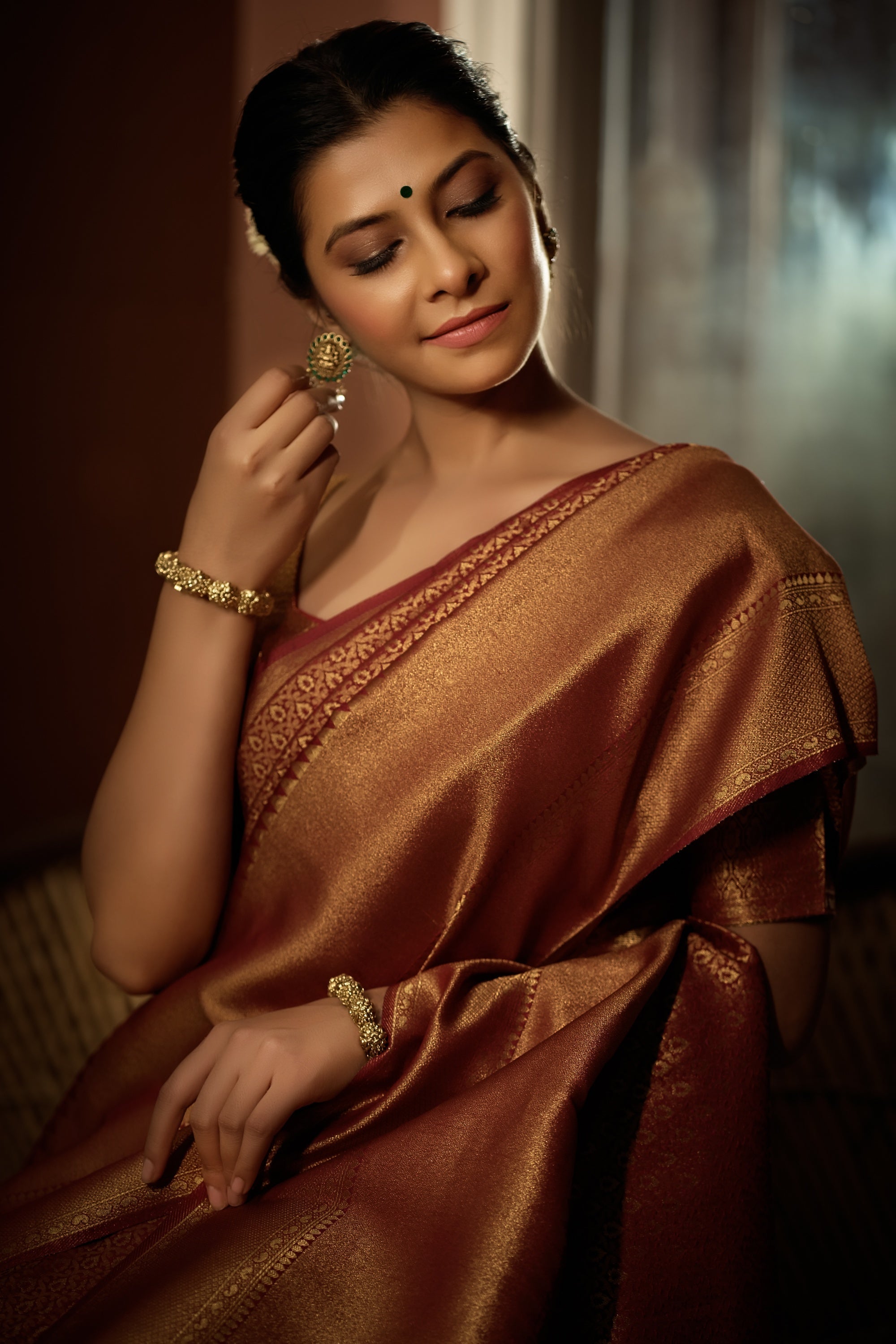 Vardha Rosewood Maroon Golden Zari Kanjeevaram Silk Saree | Grocsy