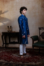 Falling Raw Silk Navy Blue Neel Mayura Kurta Set By Hilo Design | Grocsy