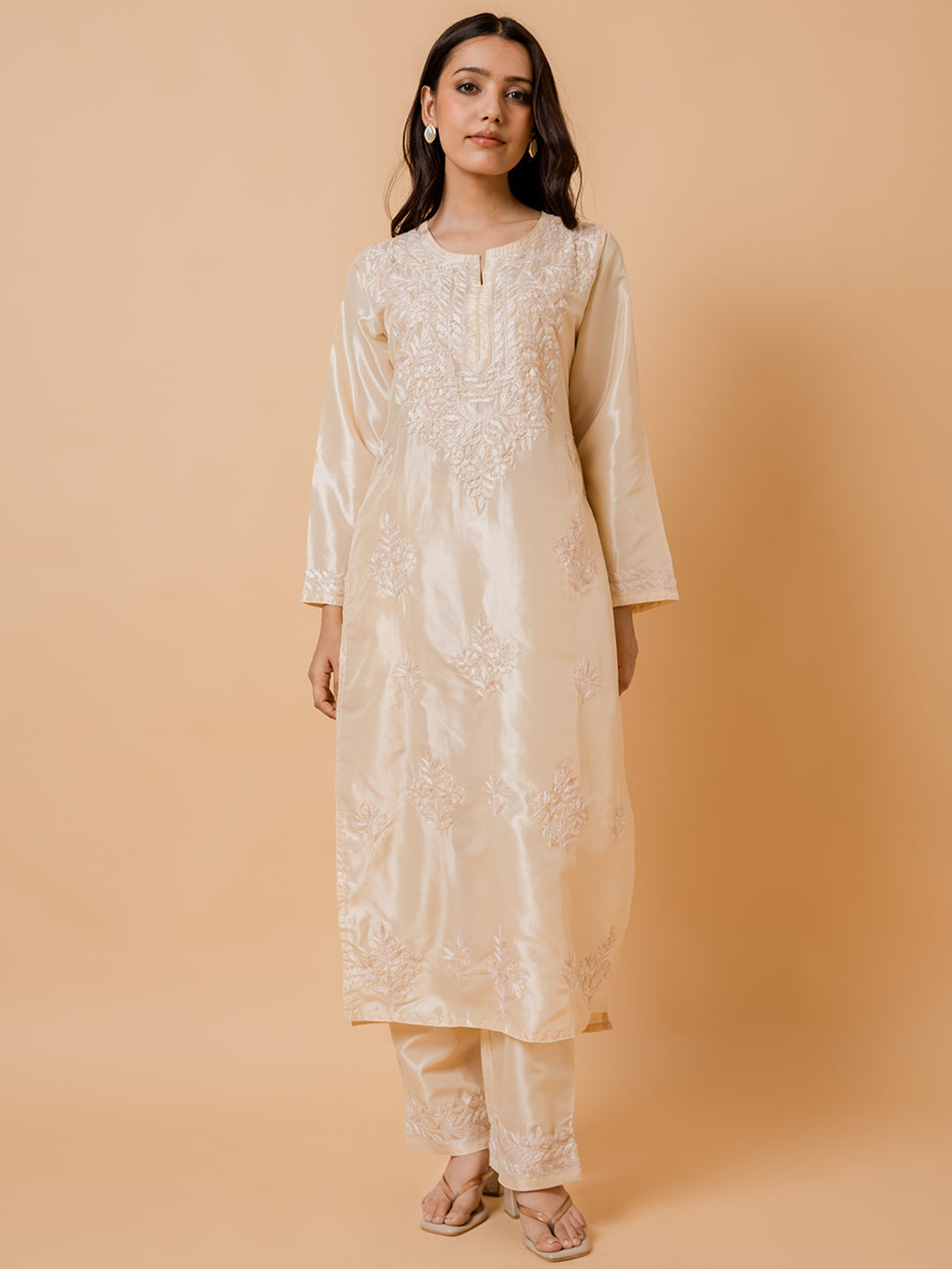 HOUSE OF KARI Floral Embroidered Silk Chikankari Kurta | Grocsy
