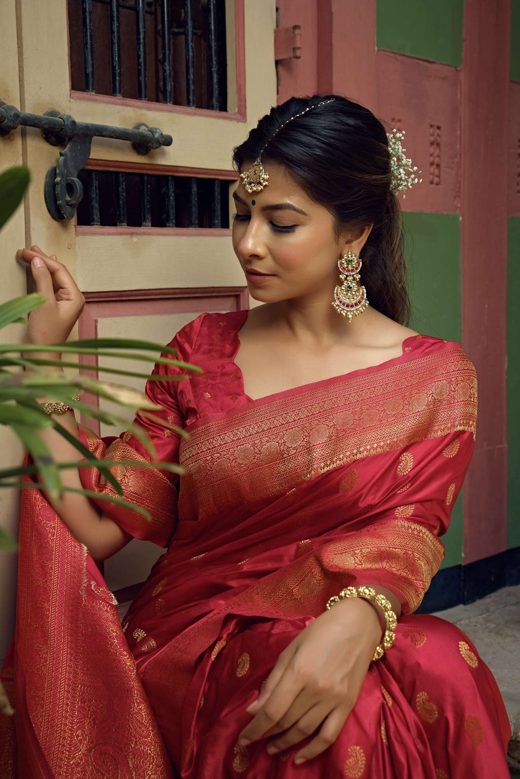 Vardha Candy Apple Red Golden Zari Banarasi Satin Silk Saree | Grocsy