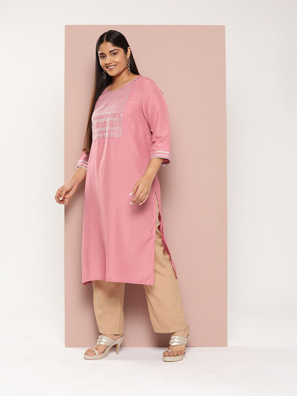 Sztori Plus Size Ethnic Motifs Embroidered Sequinned Gotta Patti Detailed Kurta | Grocsy