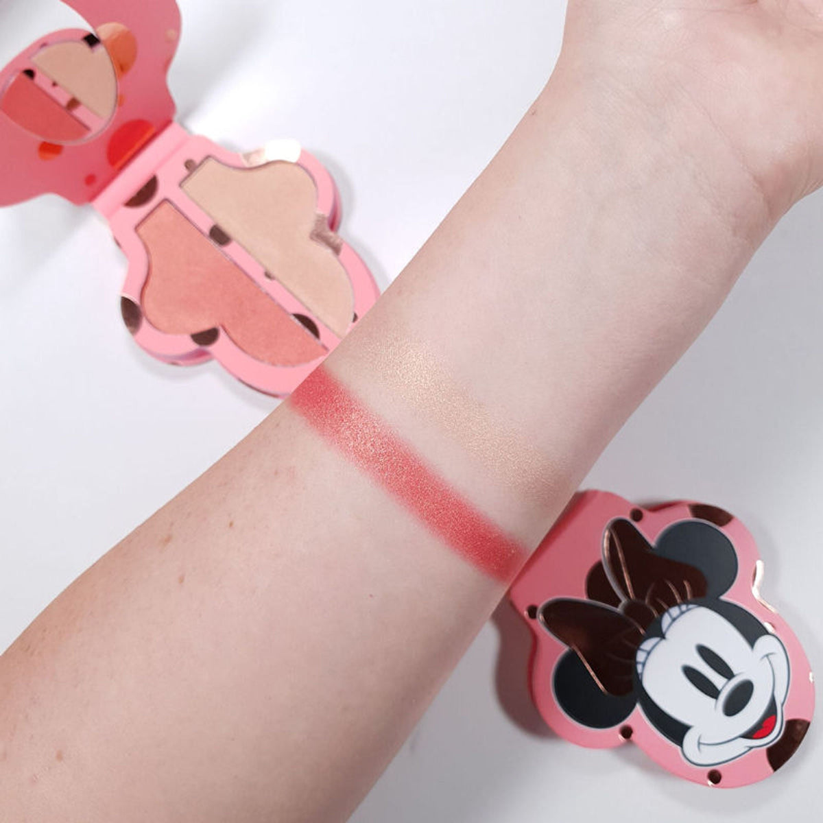 Makeup Revolution Disney's Minnie Mouse Minnie Forever Highlighter Duo | Grocsy