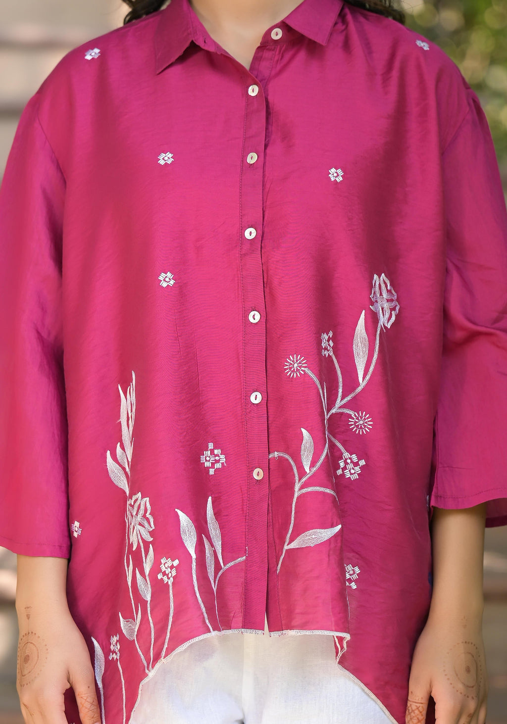 Juniper Fuchsia Thread Embroidered Chanderi Tunic With Button Closure | Grocsy