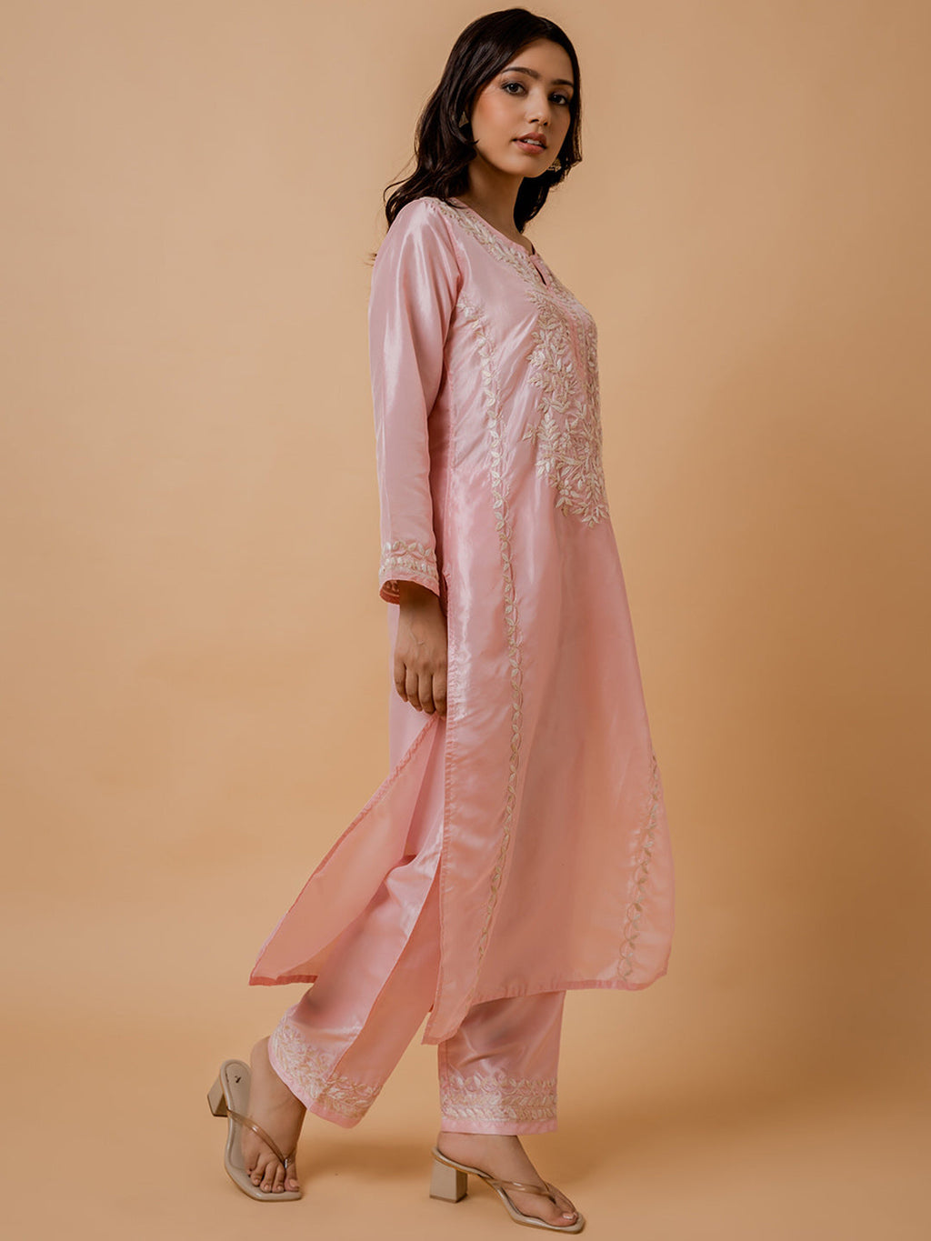 HOUSE OF KARI Floral Embroidered Silk Chikankari Kurta | Grocsy