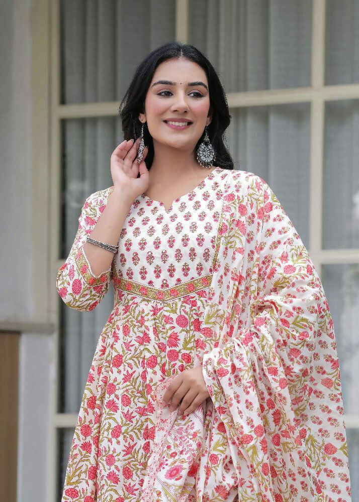 Jaimini Women Cotton Printed Round Neck Calf Length Flared Kurta Pant And Dupatta Set | Grocsy