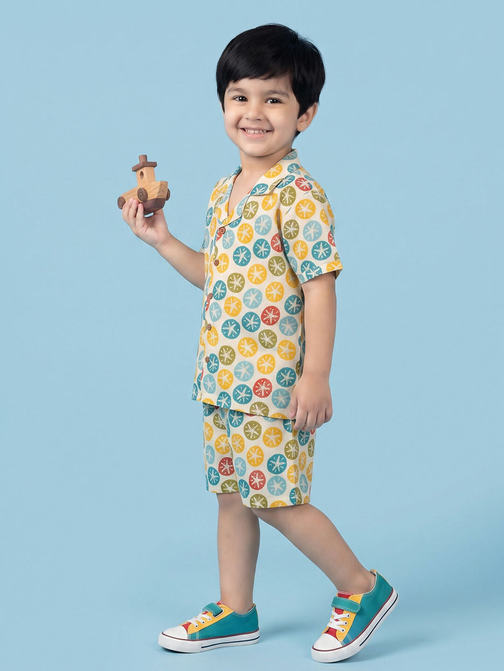 Breathables Woven Cotton Half Sleeves Colourful Star Fish Shirt & Shorts Multicolour | Grocsy