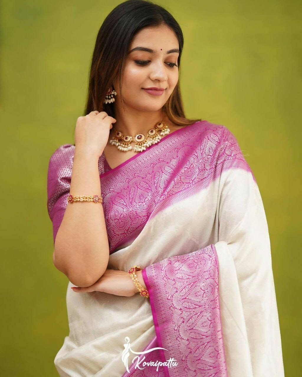 DEIANA'S Beautiful Designer Golden zari Soft Lichi Silk Saree - White | Grocsy