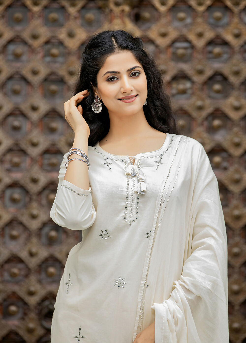 Kaajh Women's Off White Mirror Embellished Cotton Suit Set | Grocsy