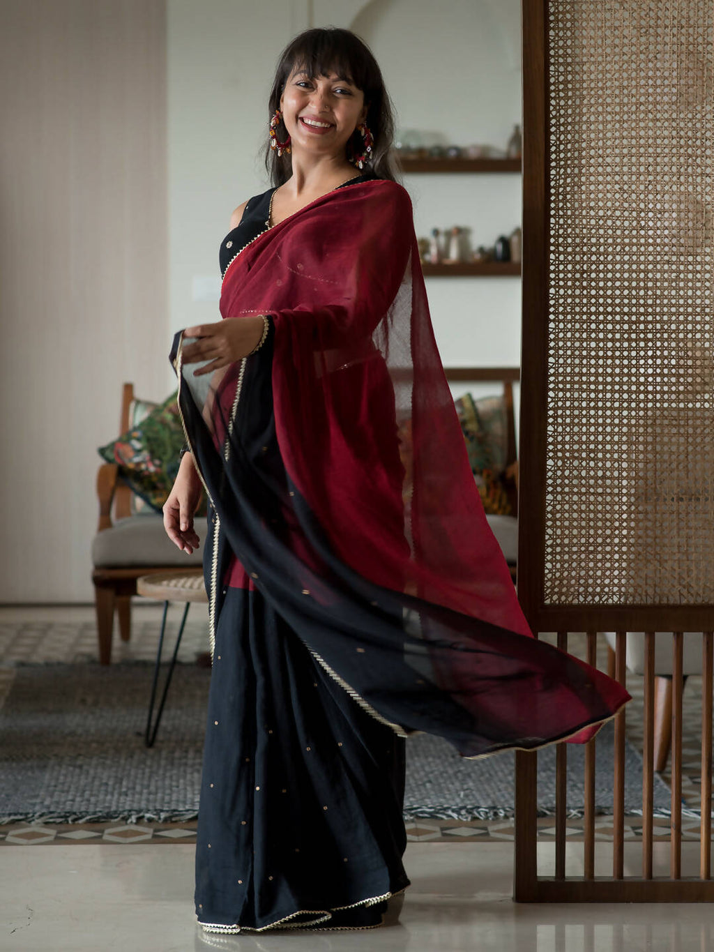 Suta Black Woven Design Pure Cotton Saree | Grocsy