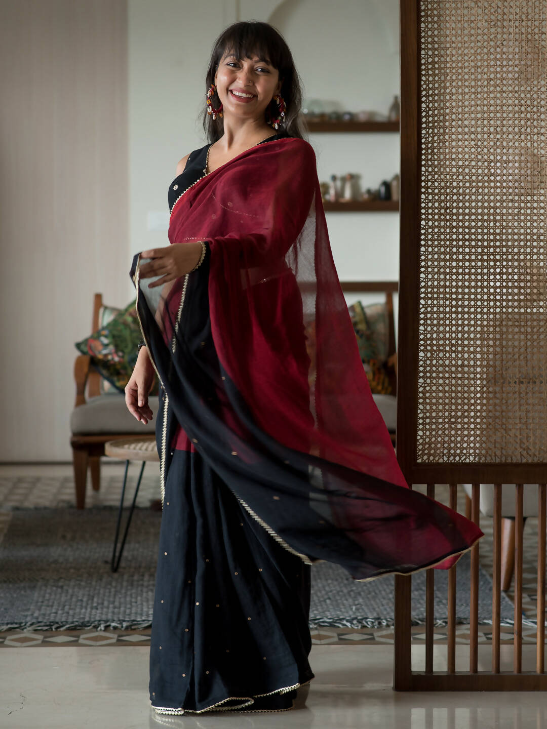 Suta Black Woven Design Pure Cotton Saree | Grocsy