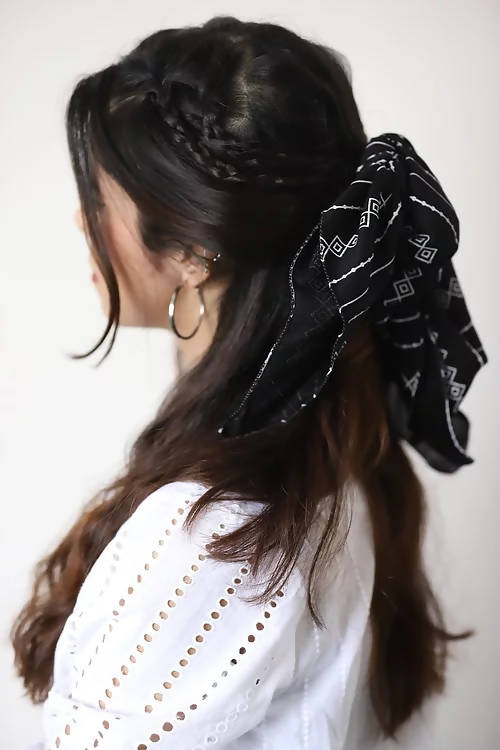 Diva Globe Black Printed Bhandana | Grocsy