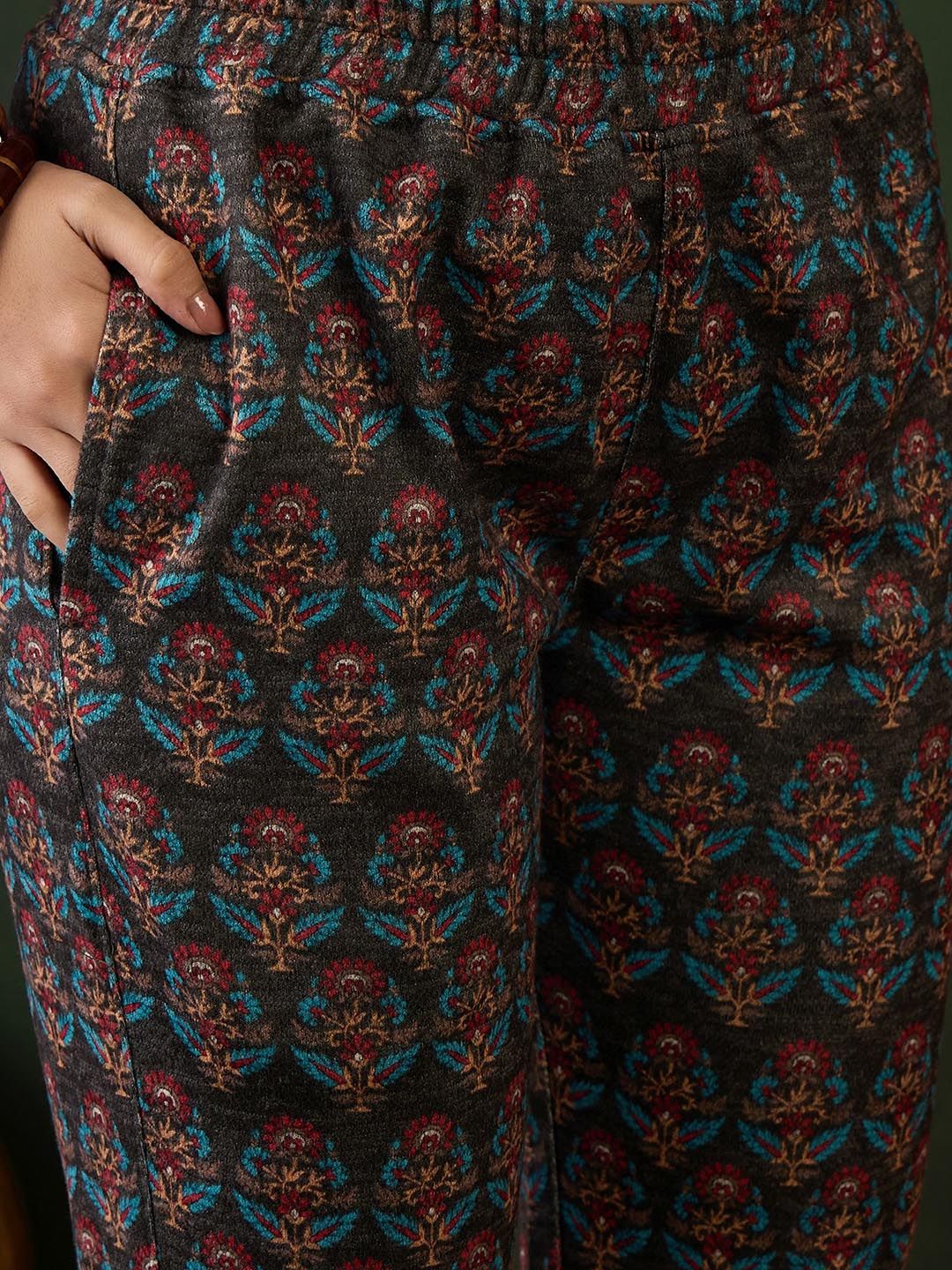 Sangria Self Design Winter Pashmina Straight Kurta & Trouser With Dupatta | Grocsy