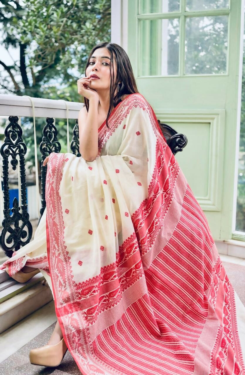 Exclusive Collection White Red Most Trending Beautiful Pure Cotton Handloom Saree | Grocsy