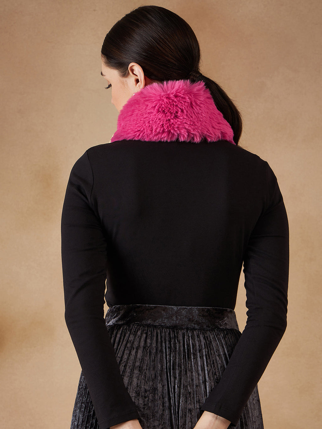 InWeave Women's Light Pink Fur Neckpiece | Grocsy