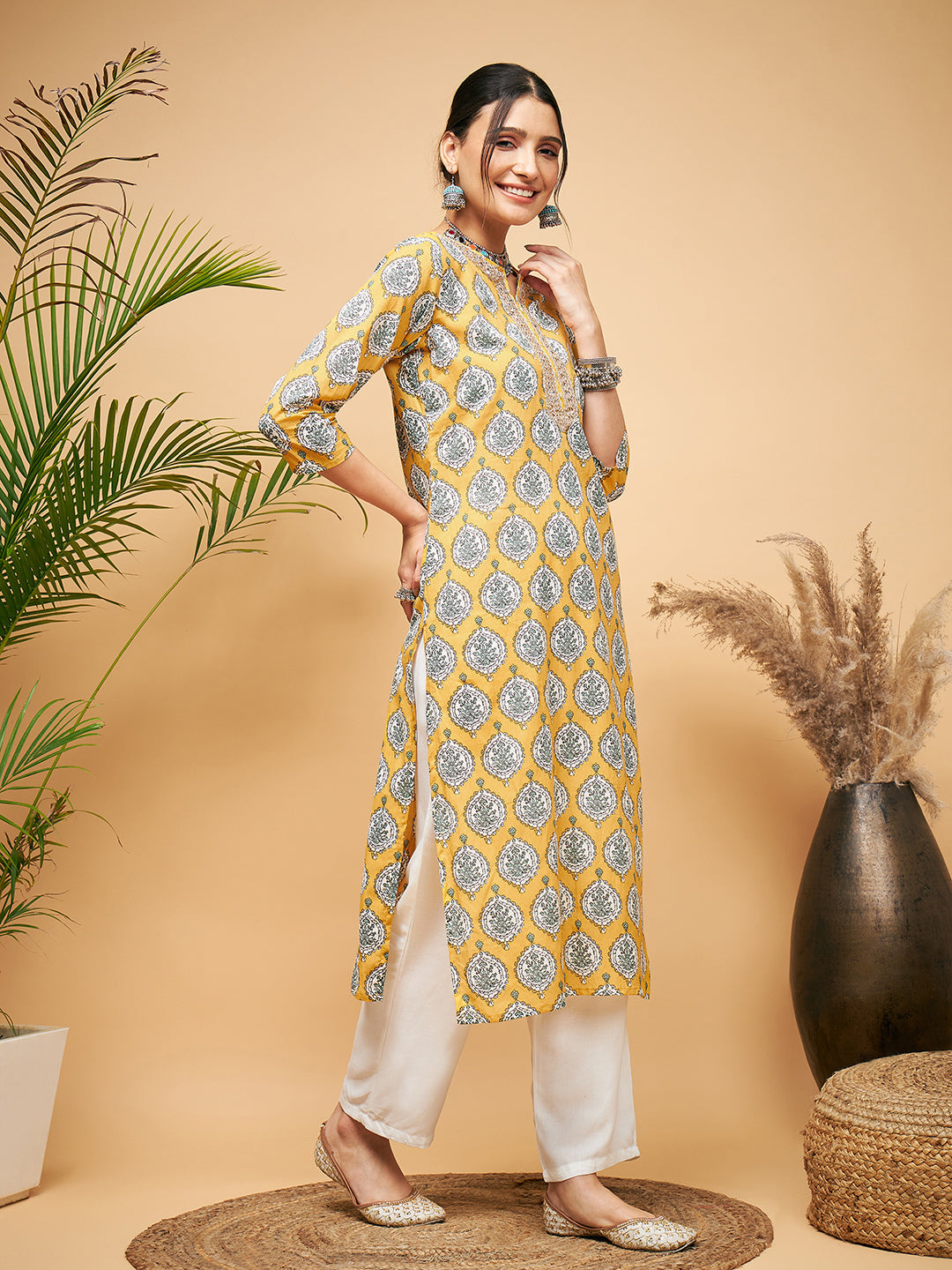 InWeave Women's Sunset Boota Print Gota Straight Kurta | Grocsy
