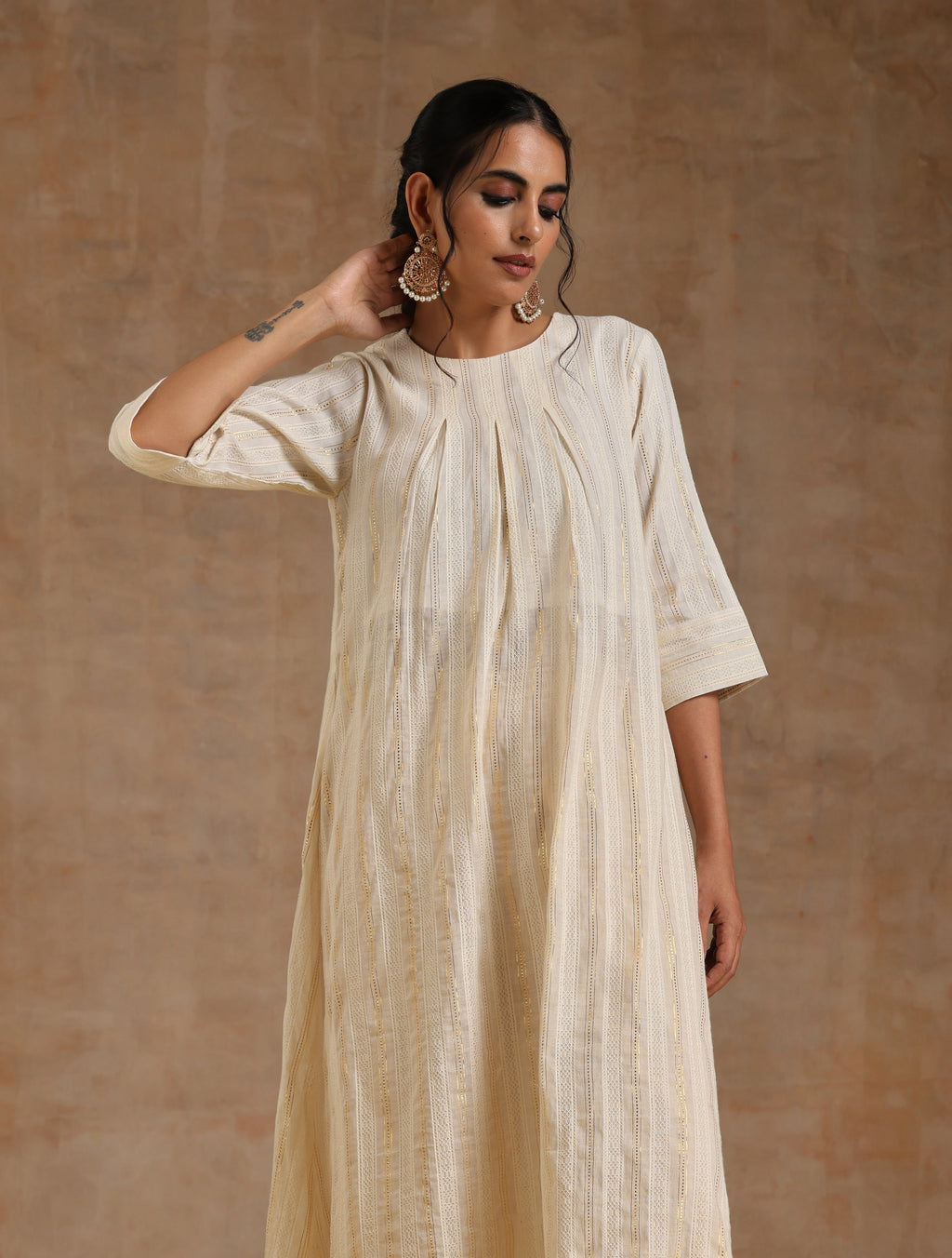 trueBrowns Ivory Gold Cotton Neck Pleat Kurta Set | Grocsy