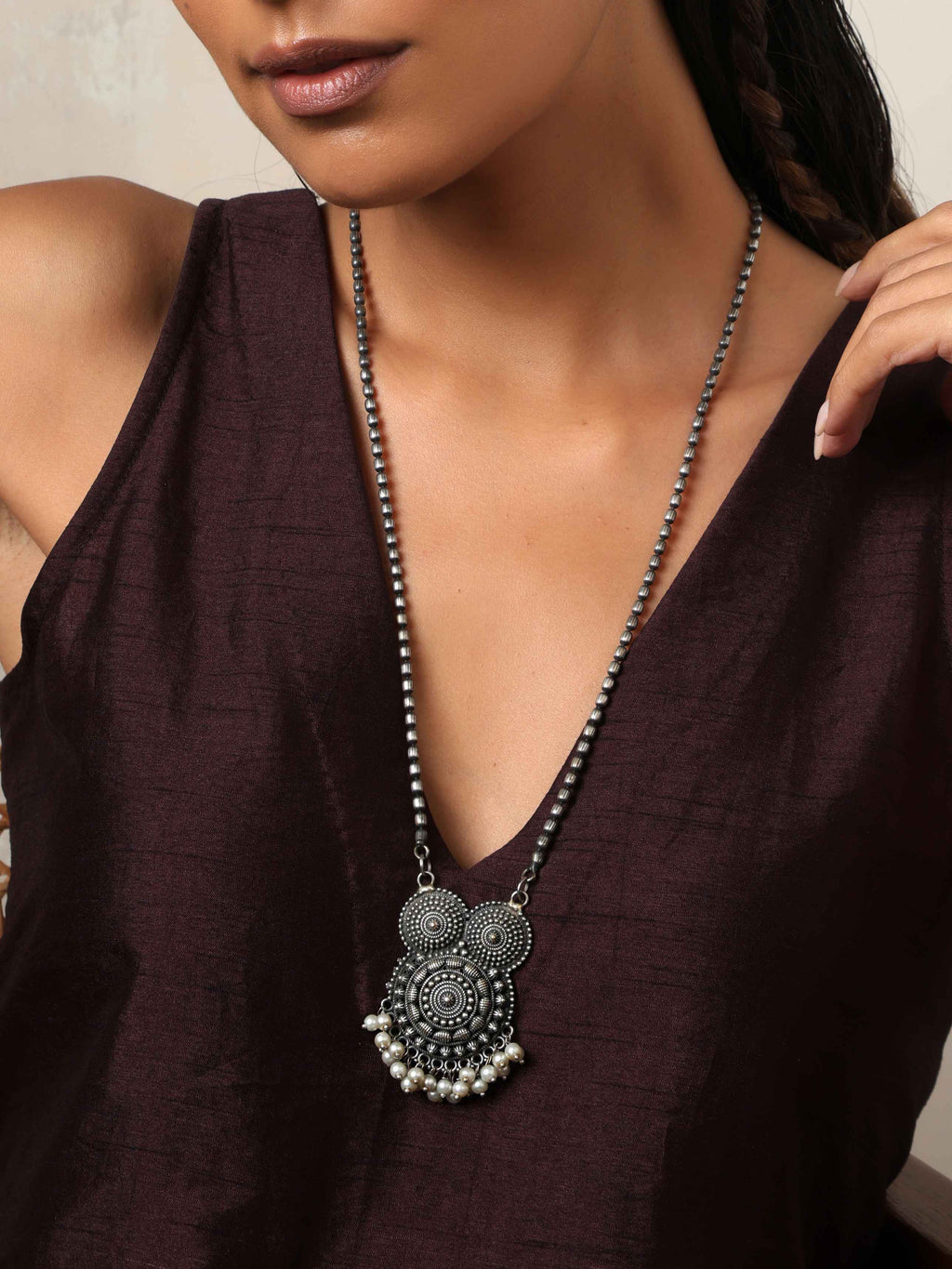 trueBrowns Silver Tone Pearl Drop Pendant Chain | Grocsy