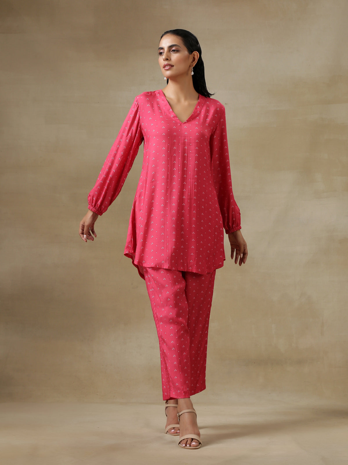 trueBrowns Pink Bandhani Printed Silk Gathered Sleeve Co-Ord Set | Grocsy