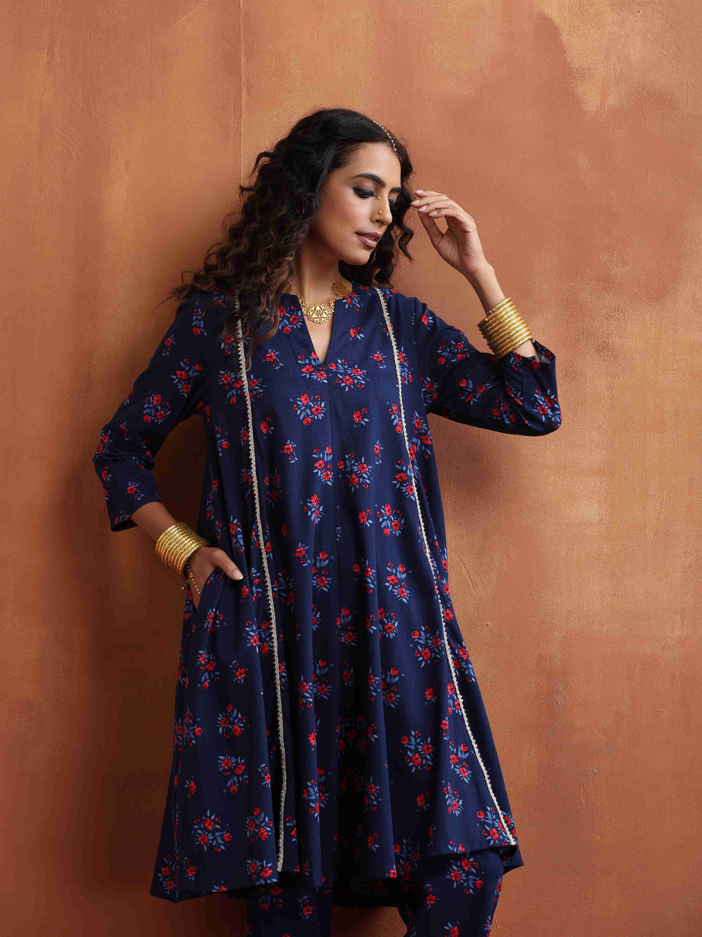 trueBrowns Blue Floral Print Flared Anarkali Kurta Co-ord Set | Grocsy