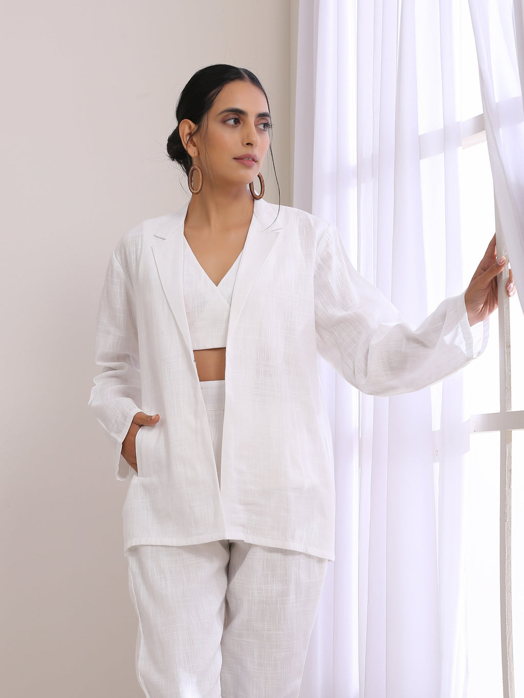 trueBrowns White Slub Texture Pant Suit Set | Grocsy