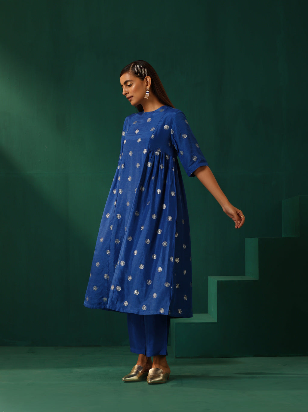trueBrowns Royal Blue Geometric Floral Viscose Silk Side Gathered Kurta Pant Set | Grocsy