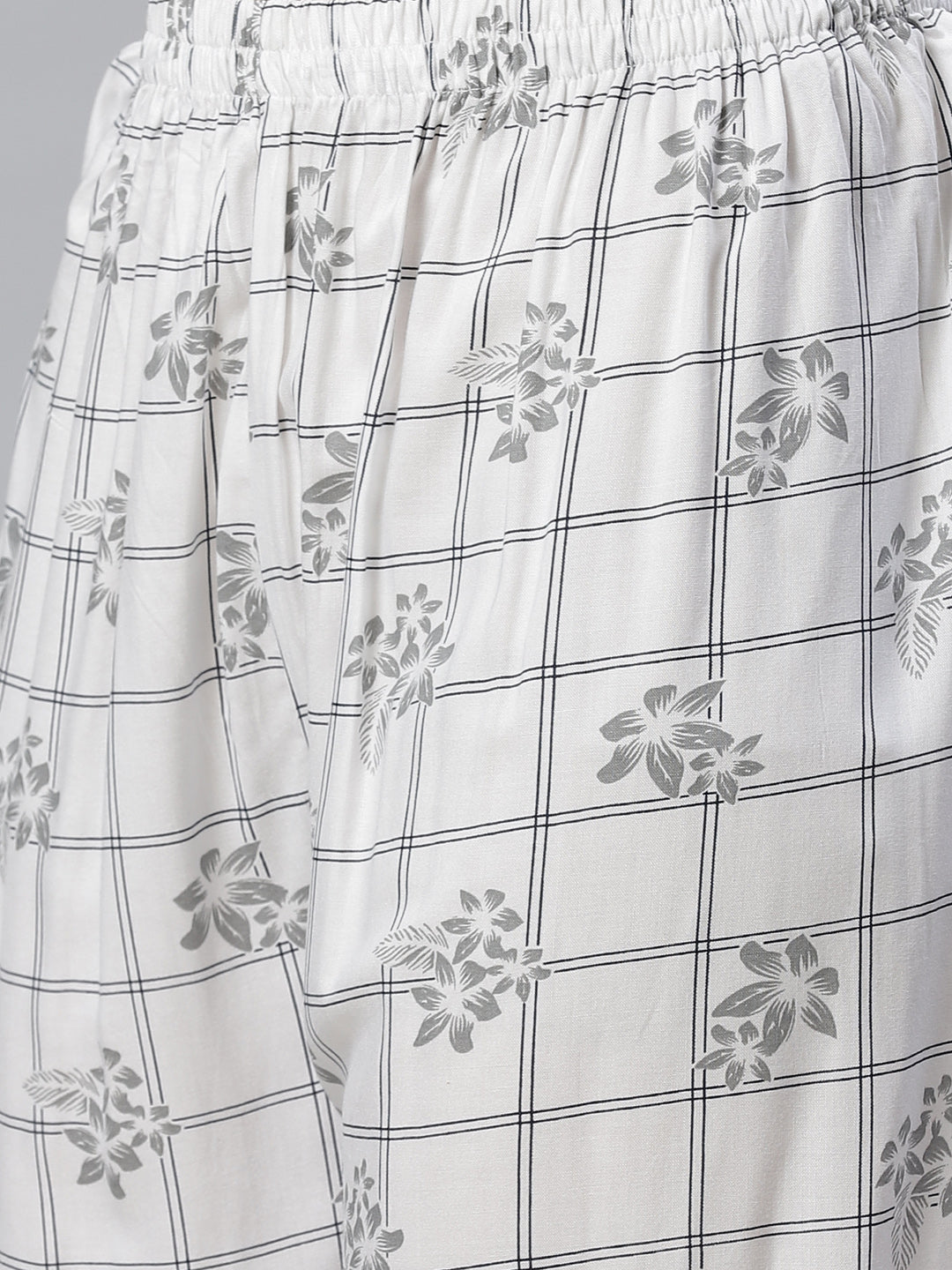 Jompers Women White & Black Floral Printed Kurta with Palazzos | Grocsy