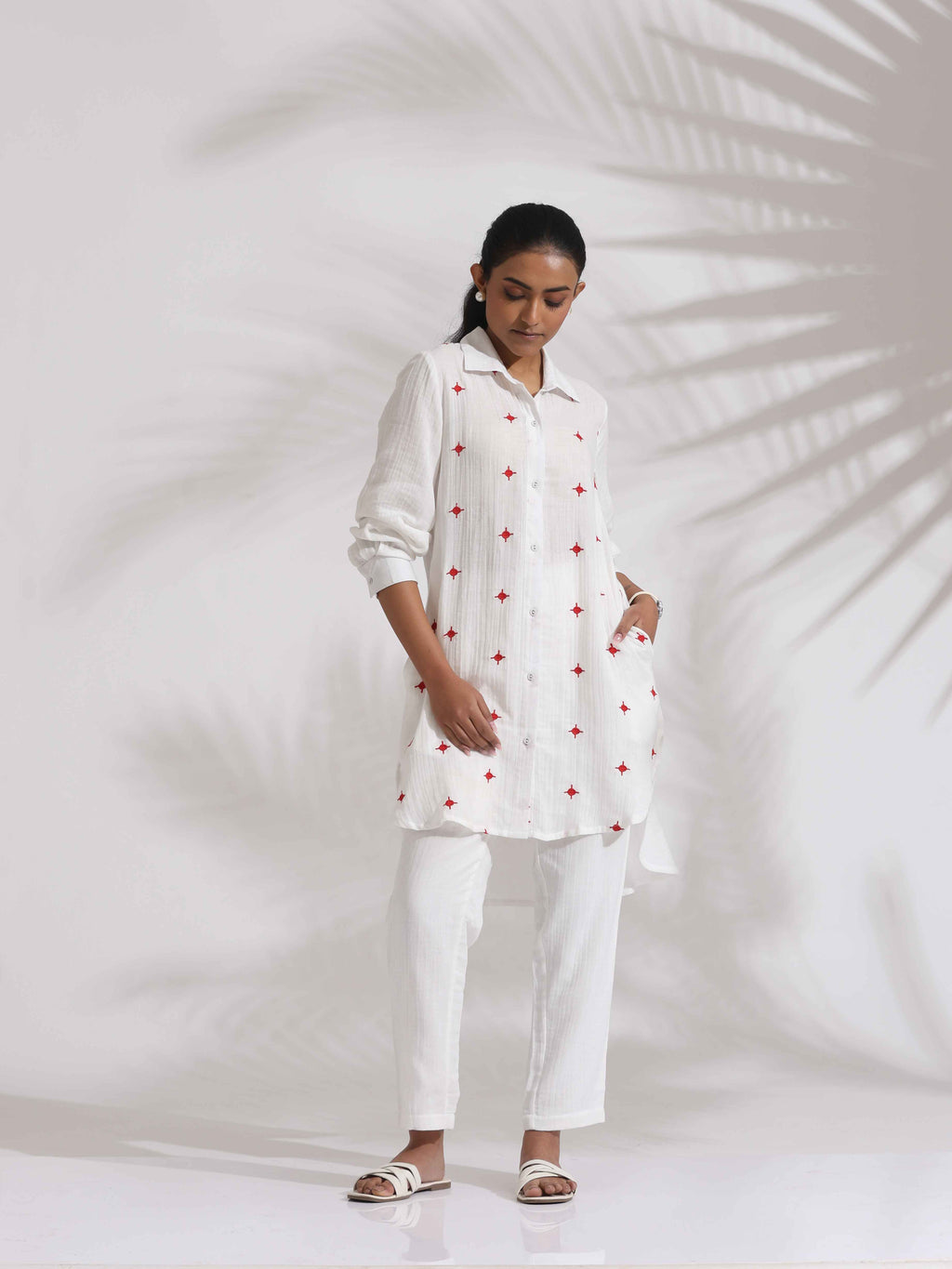 trueBrowns White Cotton Embroidered Kurta Co-ord Set | Grocsy