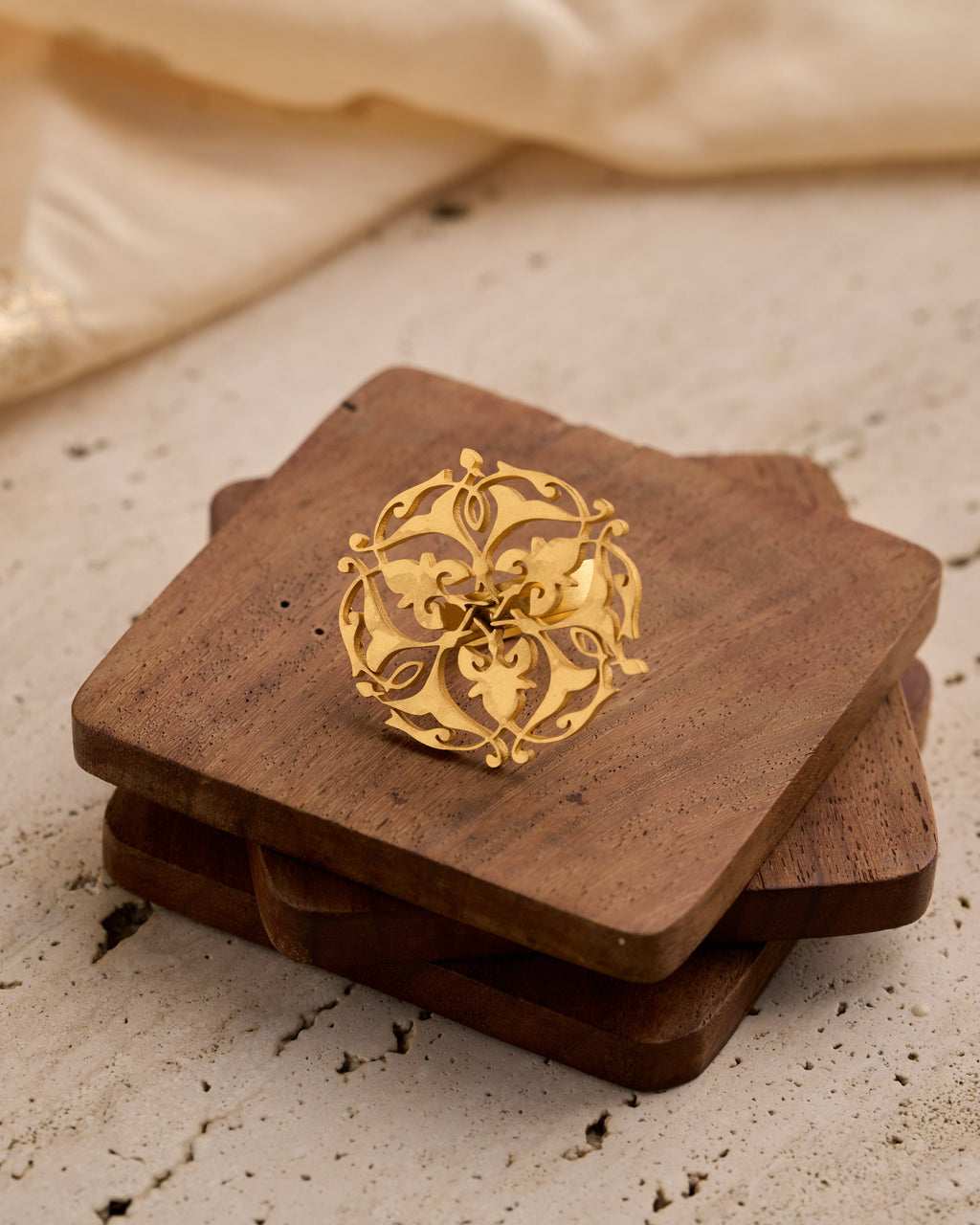 trueBrowns Gold-Polished Circle Ring | Grocsy