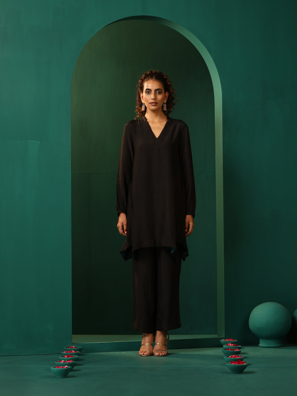 trueBrowns Black Silk Collar Co-ord Set | Grocsy